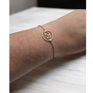 Delicate Gold Geometric Circle Crystal Accent Bracelet Minimal Minimalist Style